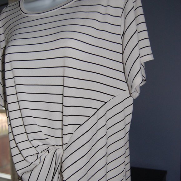 Worthington, striped top - Picture 4 of 7